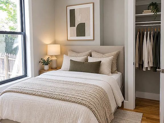 5th image of 166 Diamond St #1