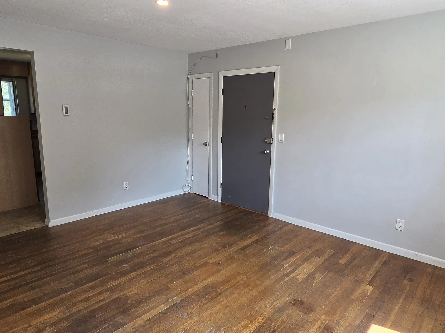 2 bed, 750 sqft, $2,600 — Photo 3