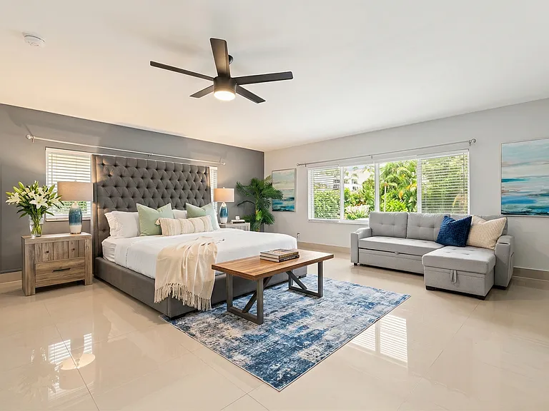 1217 Seabreeze Blvd — Photo 4