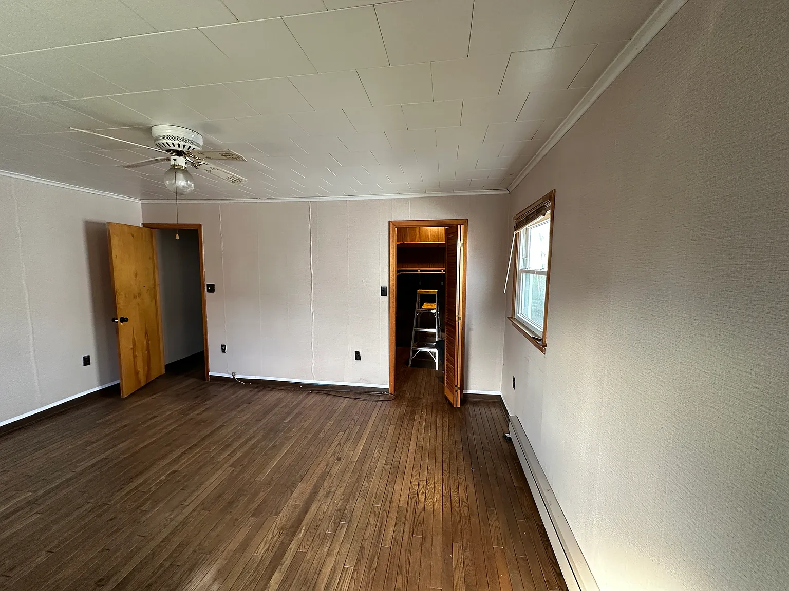 4 bed, 2976 sqft, $700 — Photo 2