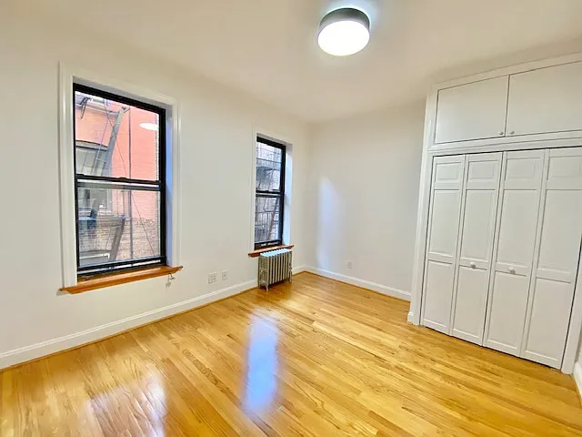 306 E 11th St #4C — Photo 3