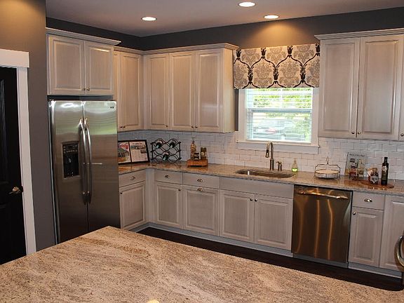 2nd image of 3051 Fosters Glenn Dr
