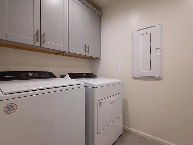 10410 W Robertson St — Photo 20