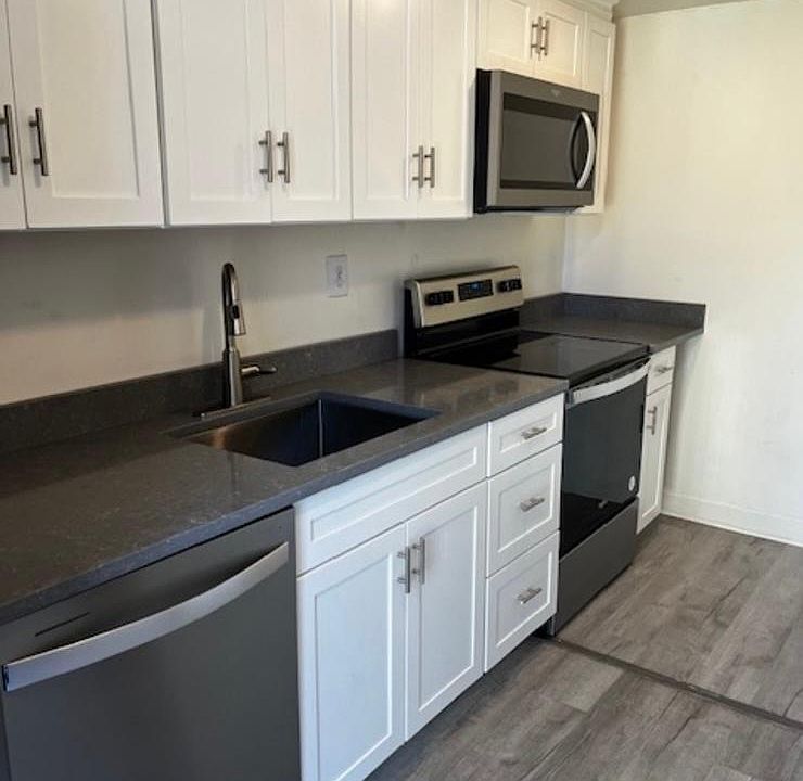 1st image of 1518 Stoeber Ave #2