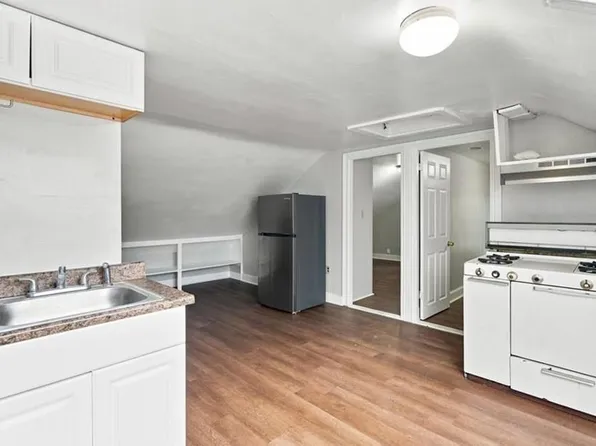 54 Candace St Floor 3, Providence, RI 02908