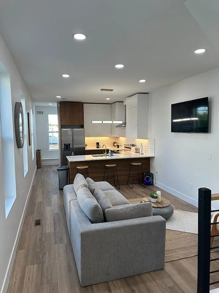 3 bed, 280 sqft, $1,100 — Photo 4