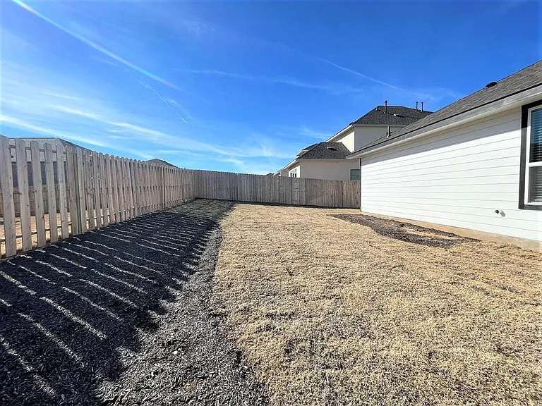 1120 Bluewood Bnd — Photo 17