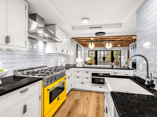 475 West 22nd Street 1 image 3 of 13