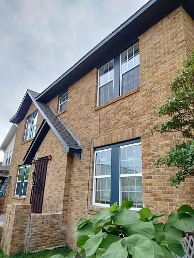 220 Milby St — Photo 10