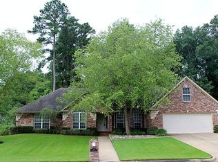 103 Mission Hills Dr, Lufkin, TX 75901