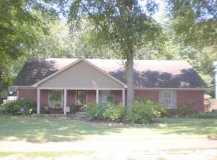 1453 Poplar Ridge Dr, Memphis, TN 38120