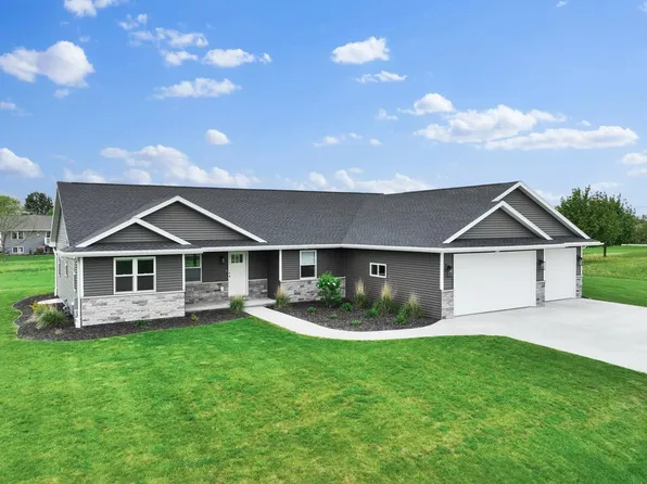 4057 Edgewood Rd, Oshkosh, WI 54904