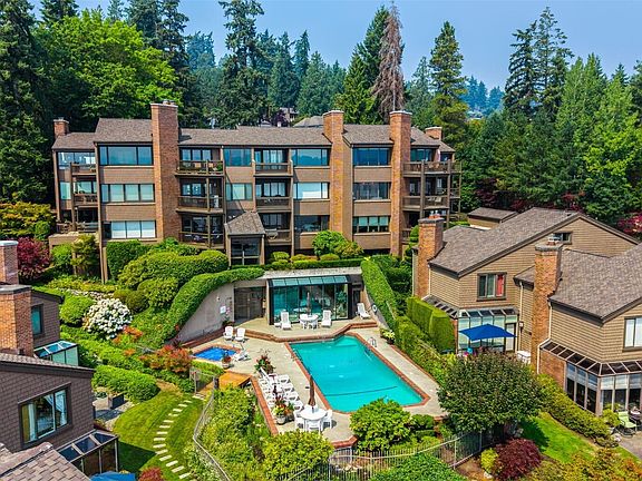 2nd image of 3110 W Lake Sammamish Parkway SE #23