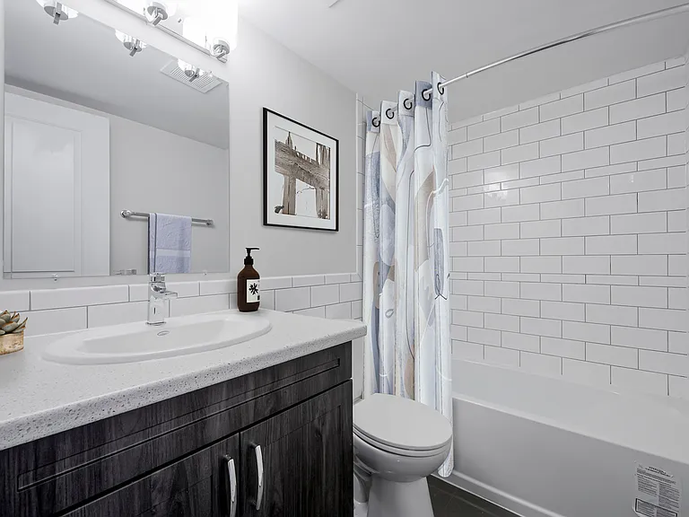 59 Concession St — Photo 8
