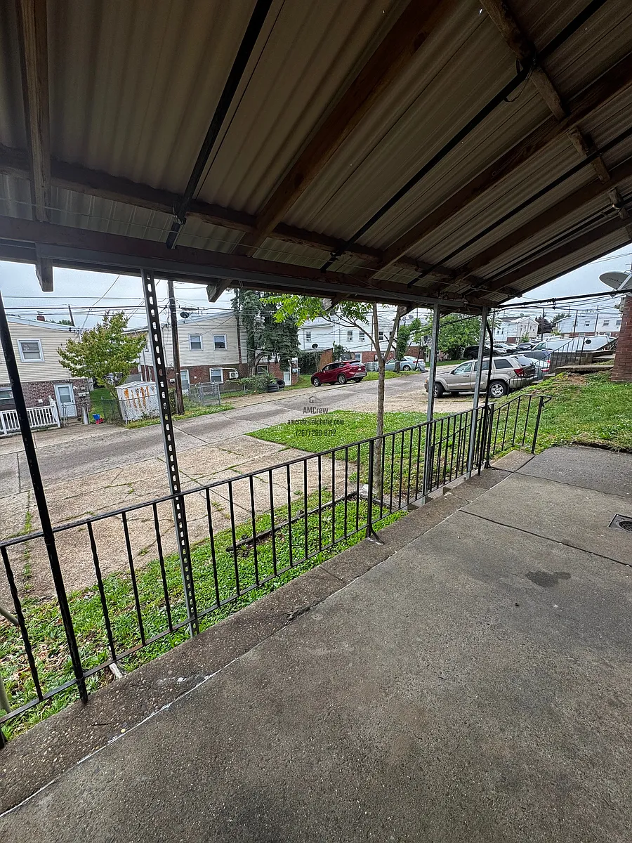 Building Photo - 10029 Bridle Rd #2