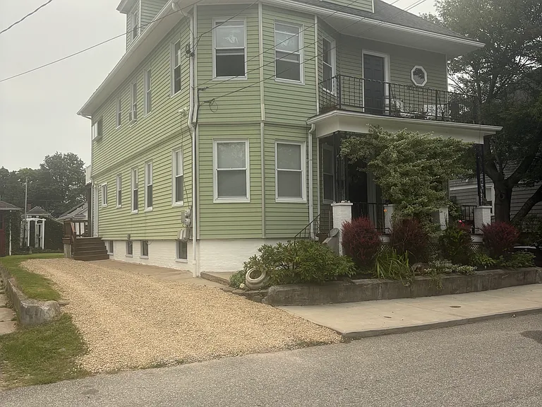 14 Cottage St #13B — Photo 1