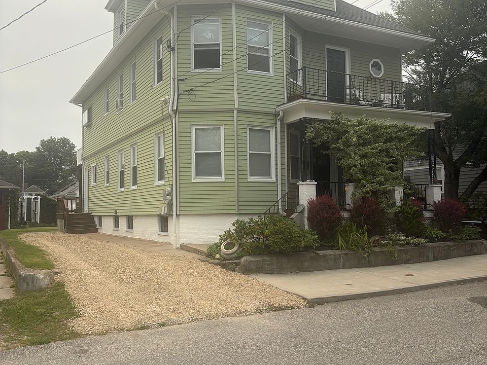 1st image of 14 Cottage St #13B