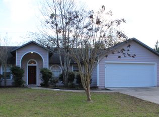 8215 SW 64th Pl, Gainesville, FL 32608