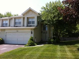 906 Dighton Ln, Schaumburg, IL 60173