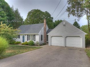 31 Marjorie St, Mystic, CT 06355