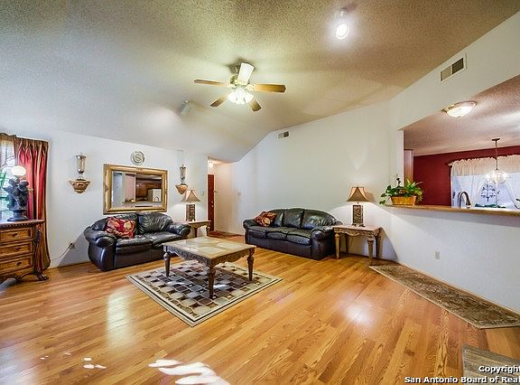 5th image of 3615 Pavillion Cir