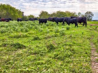 13041 Seydler Rd, Weimar, TX 78962