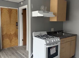 93 Cabot St #5, Beverly, MA 01915