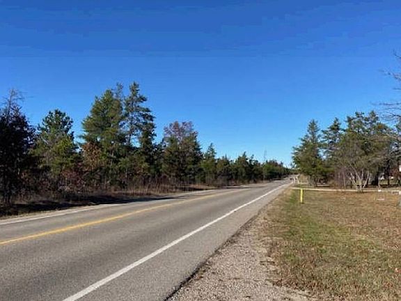Exterior Neighborhood (street photo)
