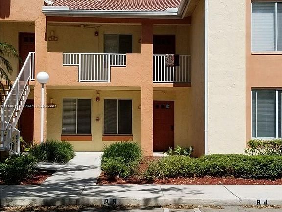 3rd image of 940 Coral Club Dr #940
