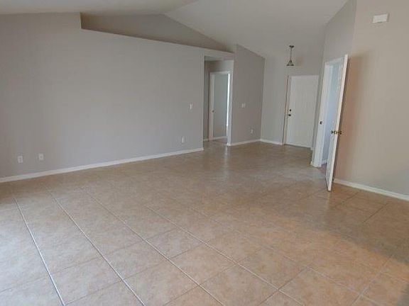 2nd image of 518 Paloma Ave