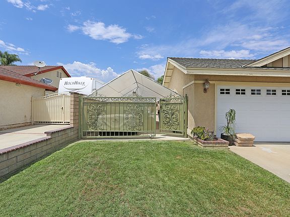 5th image of 571 Woodhaven Ct