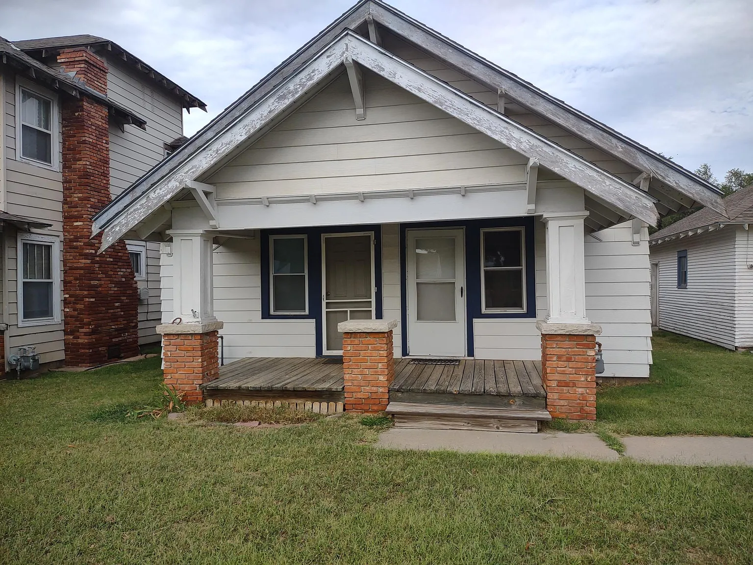 928 E 16th Ave — Photo 1