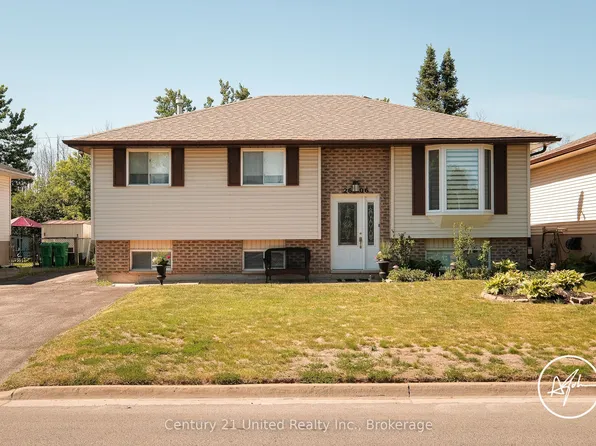 2606 Foxmeadow Rd, Peterborough, ON K9L 1X3