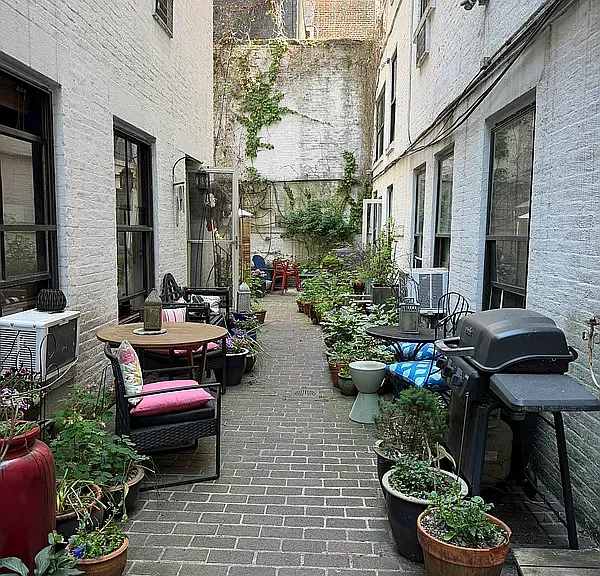 135 Charles St #THB — Photo 10