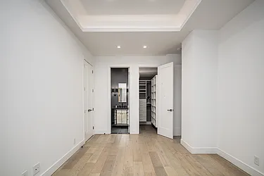 Sold by Barlavi Inc.