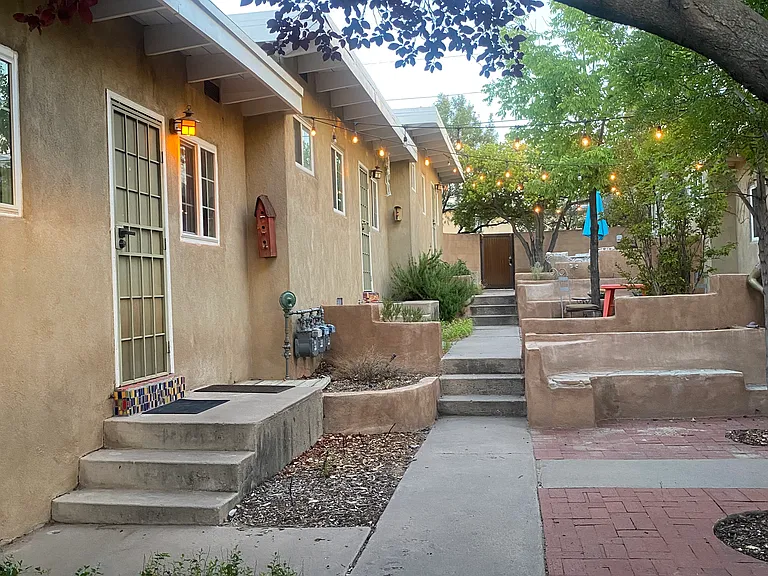 1213 Girard Blvd SE #A — Photo 24