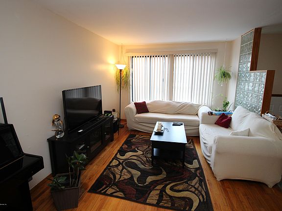 3rd image of 180 Dinsmore St APT B
