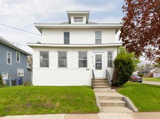 1125 W 11th St, Waterloo, IA 50702