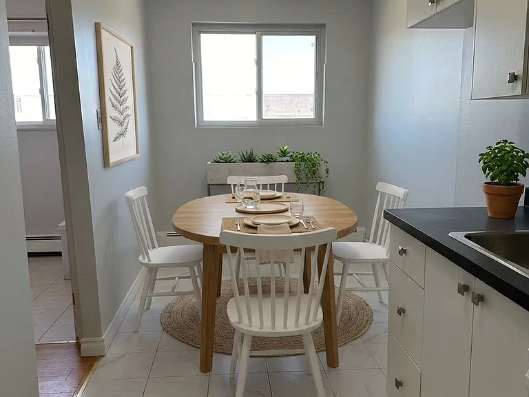 15 Mowat Blvd #14 — Photo 4
