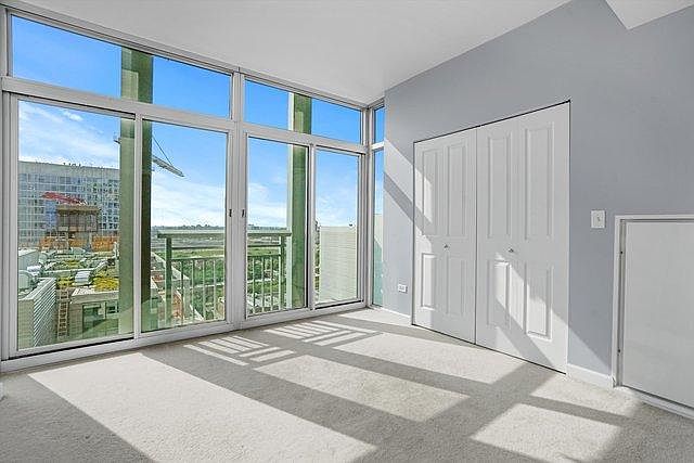 1st image of 1400 S Michigan Ave APT 1709