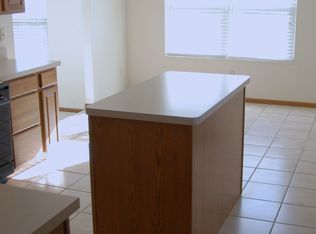 998 Inverness Gln, Pickerington, OH 43147