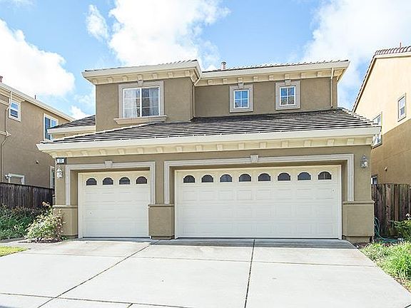 2nd image of 17 Woods Cir