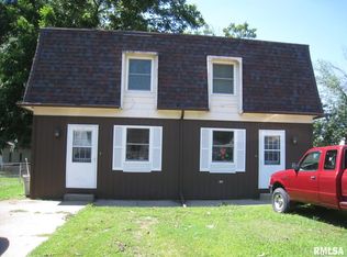 215 3rd St, Colona, IL 61241