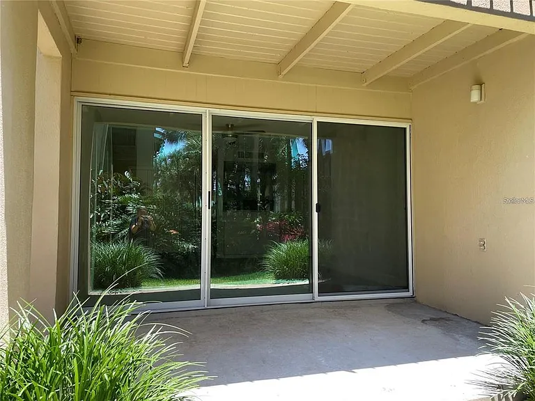 586 Orange Dr #118 — Photo 18