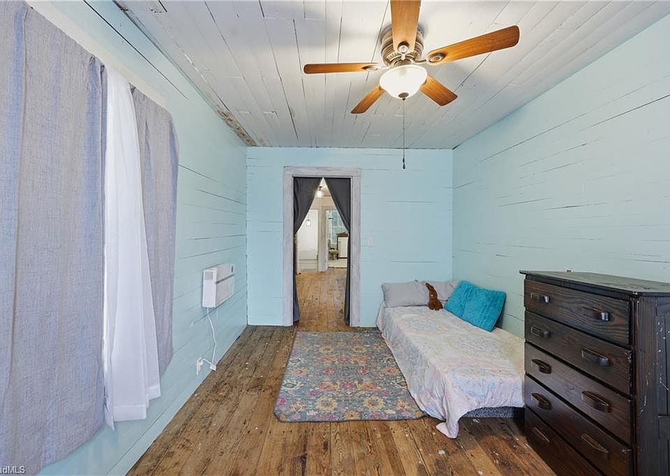 28th image of 985 Traphill Rd