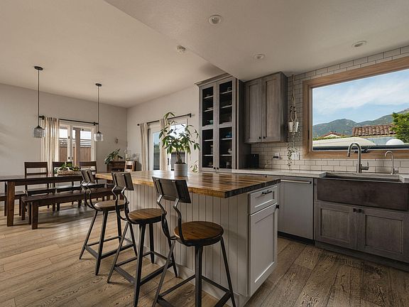 2nd image of 3726 Cedar Vista