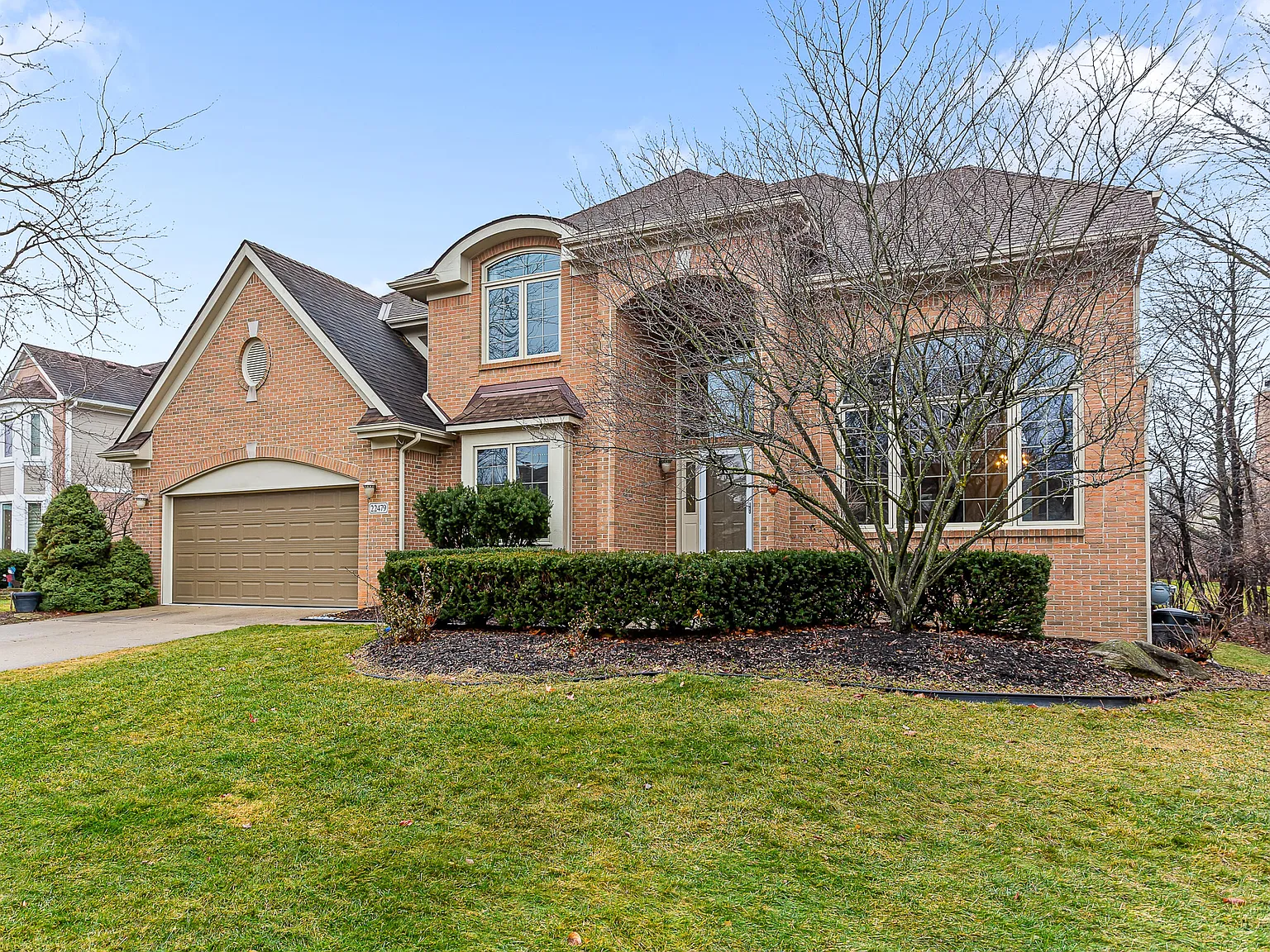 4 bed, 2.5 bath, 3510 sqft, $4,000 — Photo 2