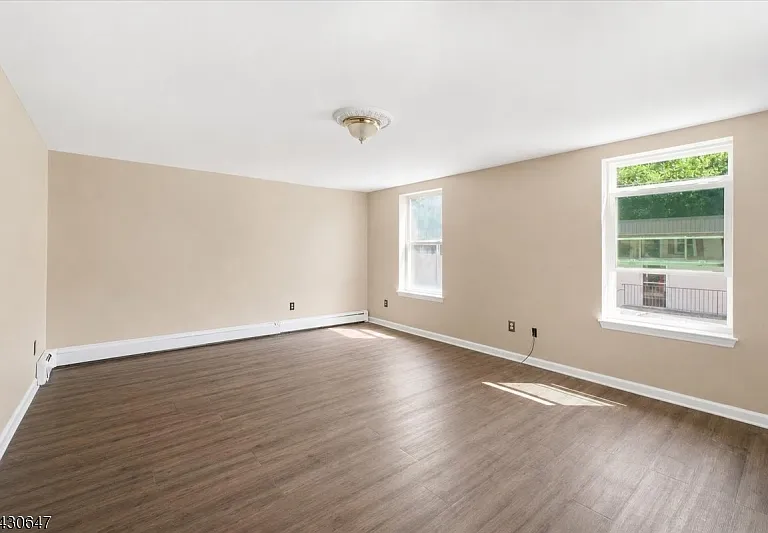 89 Main St #2 — Photo 8