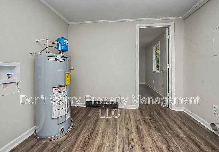 1216 Lolly Ln — Photo 6
