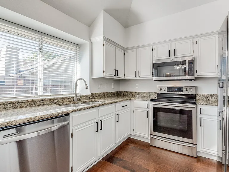 6841 Bellehaven Dr — Photo 10